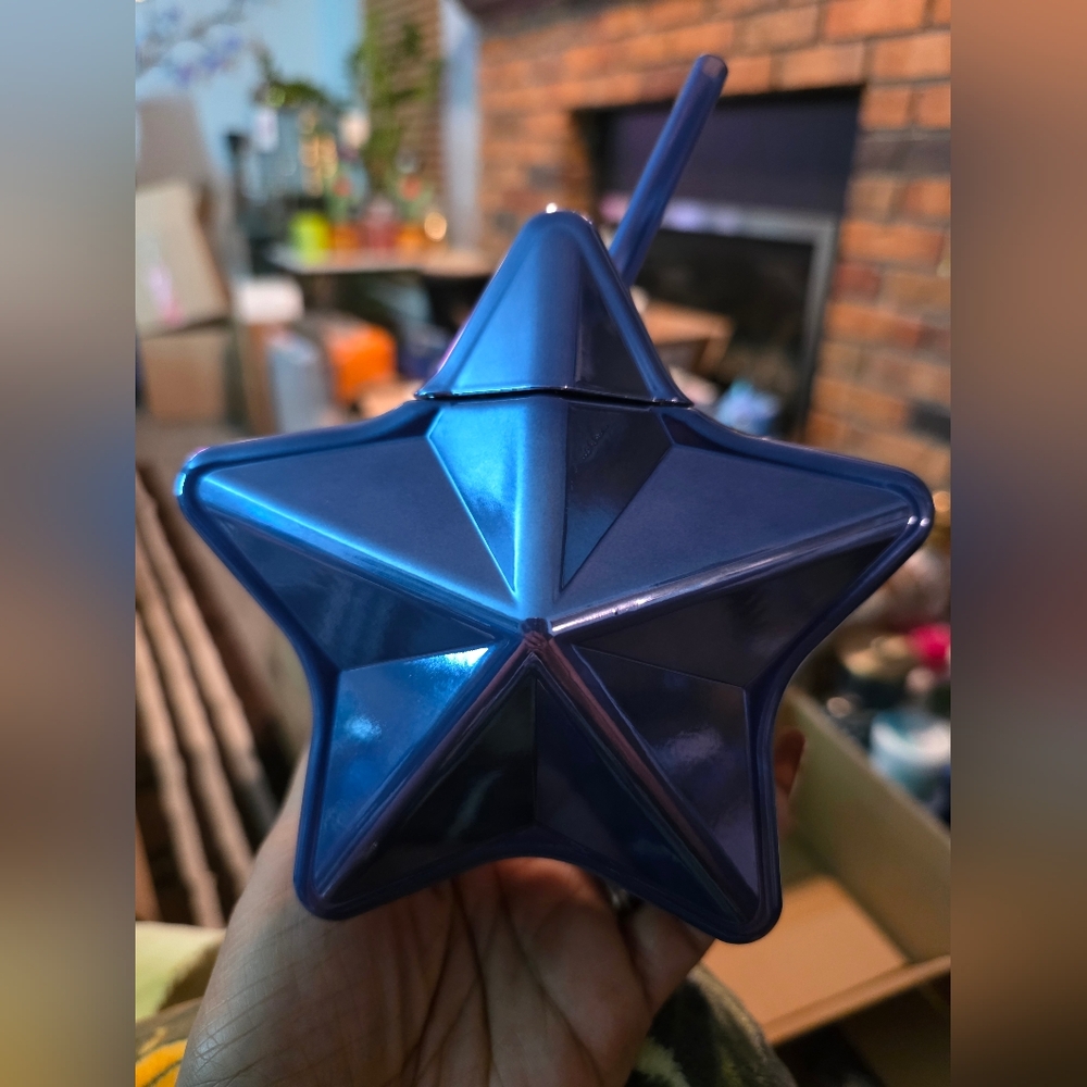 4 Shiny Blue Star Tumblers With Straw